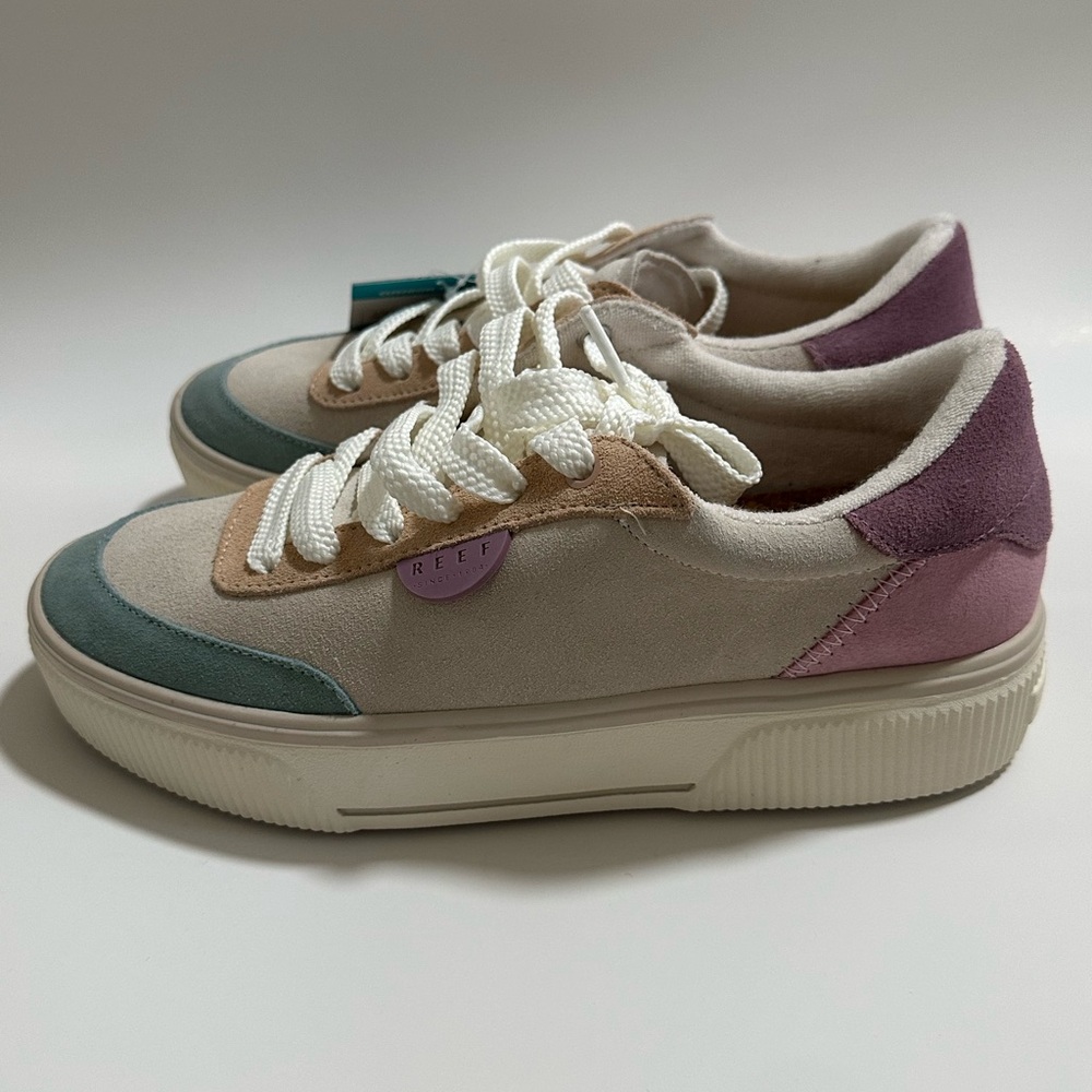 Reef Women's Pink, Green, and Cream Sneakers size 9. new but without box